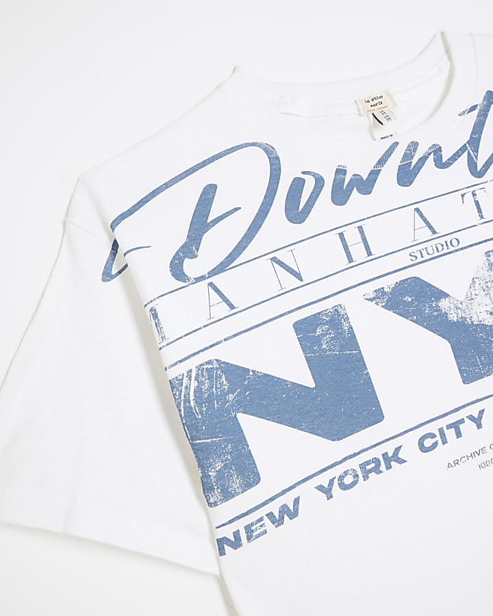 White downtown graphic t-shirt