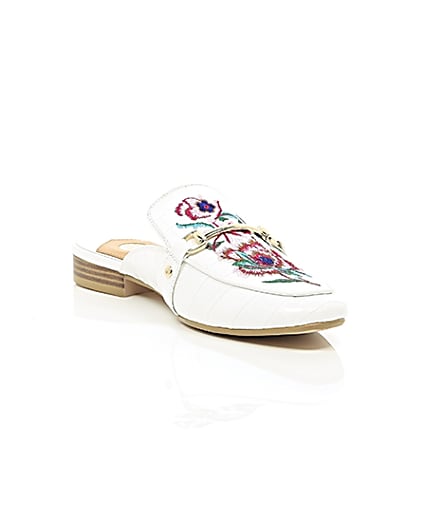 360 degree animation of product White embroidered snaffle backless loafers frame-6