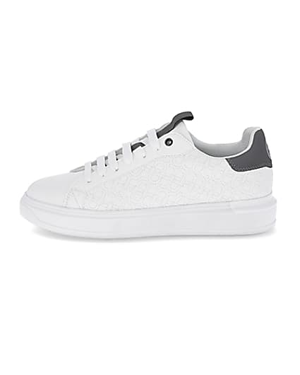 360 degree animation of product White faux leather quilted design trainers frame-3