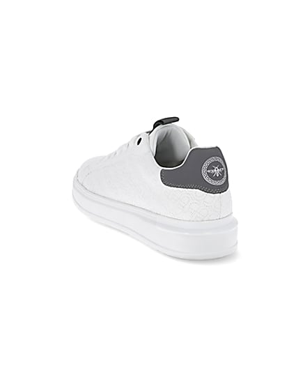 360 degree animation of product White faux leather quilted design trainers frame-7