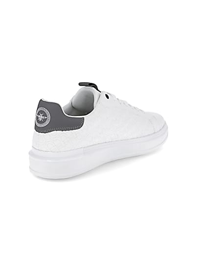 360 degree animation of product White faux leather quilted design trainers frame-12