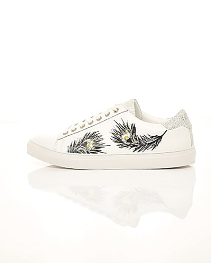 360 degree animation of product White feather print low top cupsole trainers frame-21