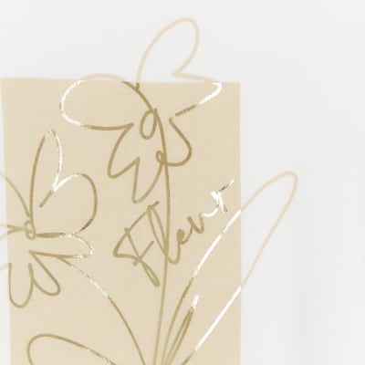 White flower graphic t-shirt