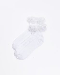 White frill ankle socks