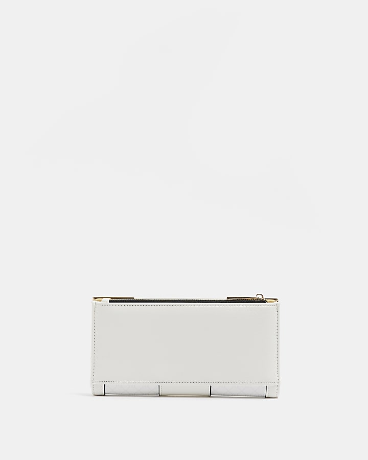 White hardware detail purse