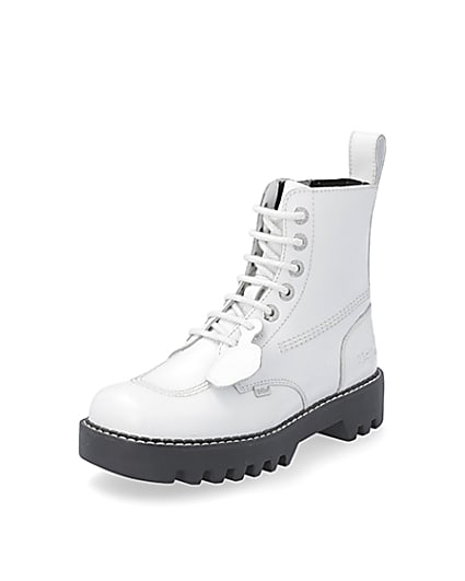 360 degree animation of product White Kickers ankle boots frame-0