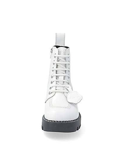 360 degree animation of product White Kickers ankle boots frame-21