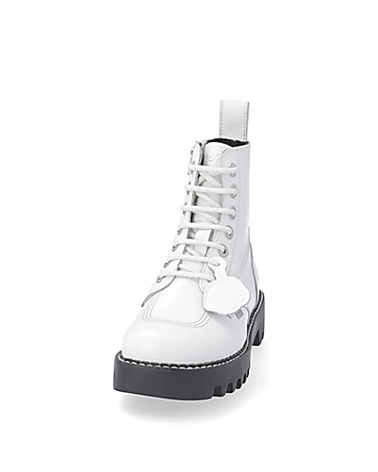 360 degree animation of product White Kickers ankle boots frame-22