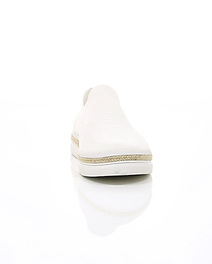 360 degree animation of product White knitted runner espadrille trainers frame-4