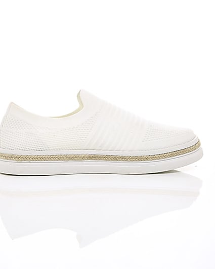 360 degree animation of product White knitted runner espadrille trainers frame-10