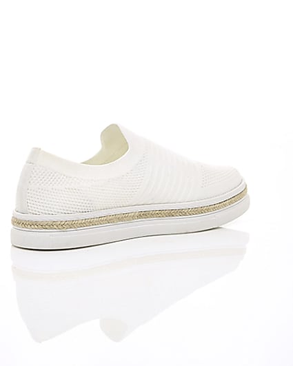 360 degree animation of product White knitted runner espadrille trainers frame-12
