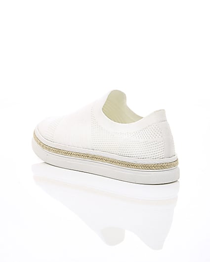 360 degree animation of product White knitted runner espadrille trainers frame-18