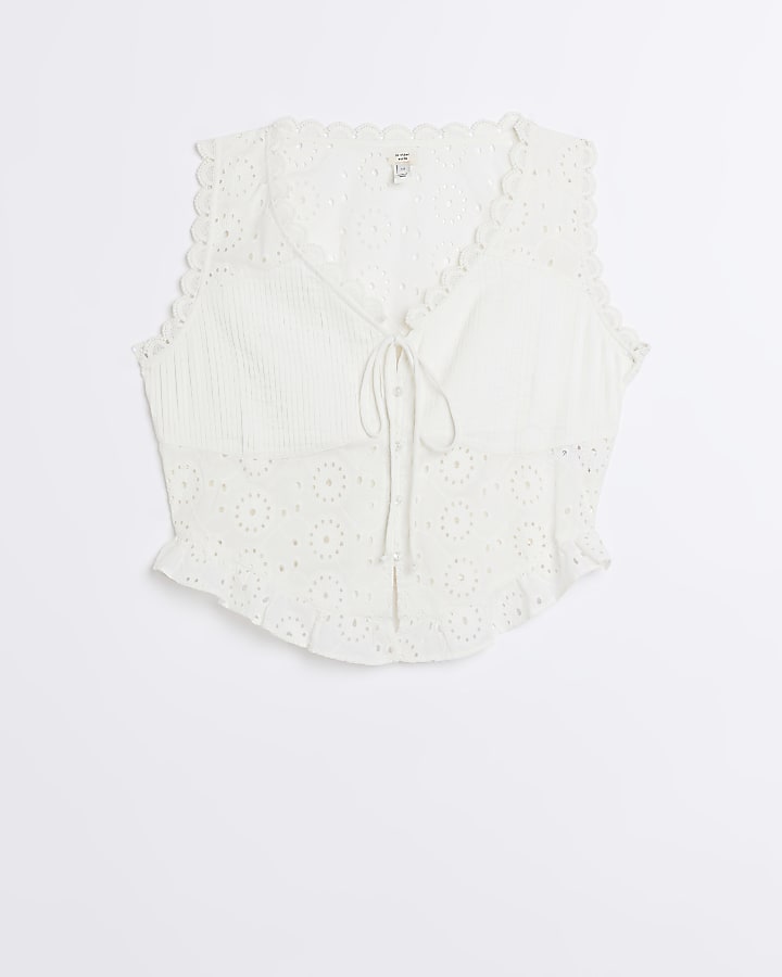 White lace sleeveless top