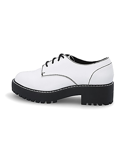360 degree animation of product White lace up contrast stitch brogues frame-4