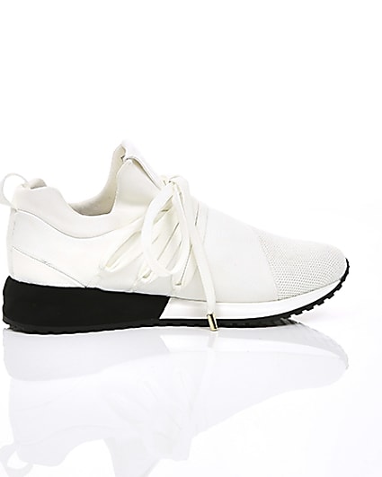 360 degree animation of product White lace-up runner trainers frame-10