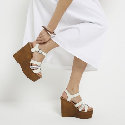 beach wedding shoes wedges
