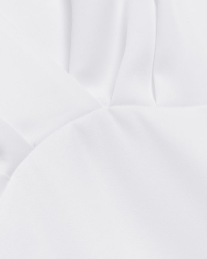 White long sleeve V neck blouse