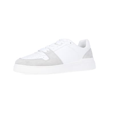 360 degree animation of product White low top trainers frame-1
