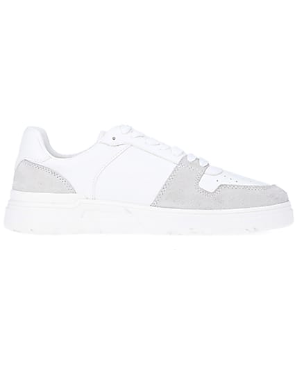 360 degree animation of product White low top trainers frame-15