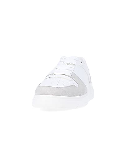 360 degree animation of product White low top trainers frame-22
