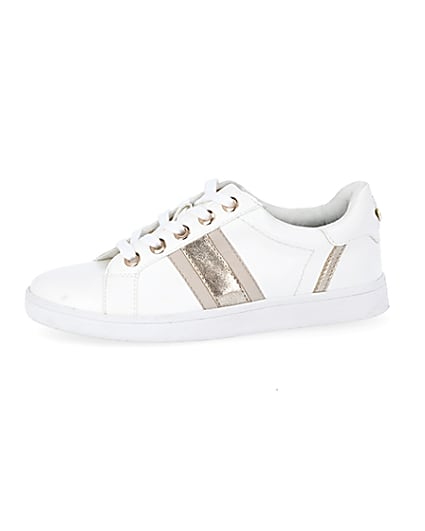 360 degree animation of product White metallic stripe wide fit trainers frame-2