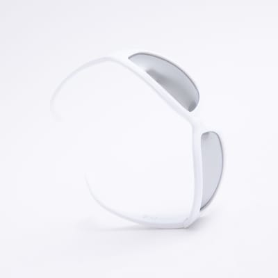 White mirror lenses curved sunglasses