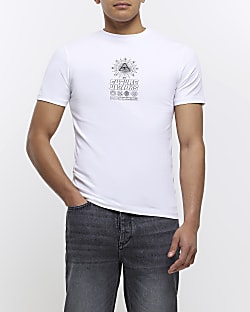 White muscle fit graphic t-shirt
