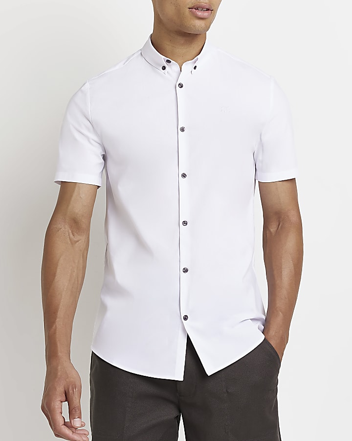 White muscle fit short sleeve shirt