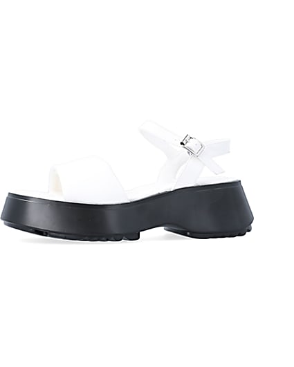 360 degree animation of product White quilted platform sandals frame-2