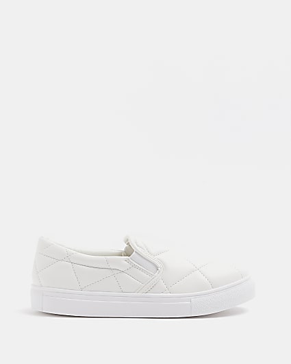 White quilted plimsole