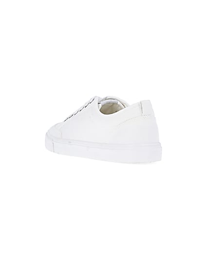 360 degree animation of product White RI lace up plimsolls frame-7