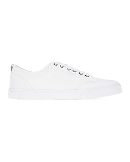 360 degree animation of product White RI lace up plimsolls frame-15