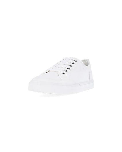 360 degree animation of product White RI lace up plimsolls frame-23