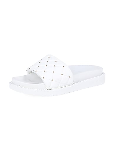 360 degree animation of product White RI padded chunky quilted sliders frame-1