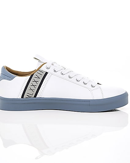 360 degree animation of product White seattle blue stripe trainers frame-9