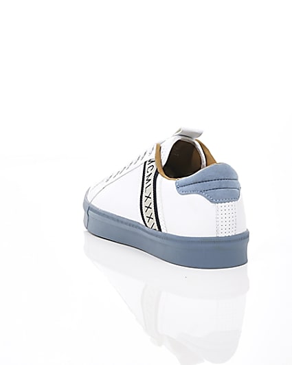 360 degree animation of product White seattle blue stripe trainers frame-17