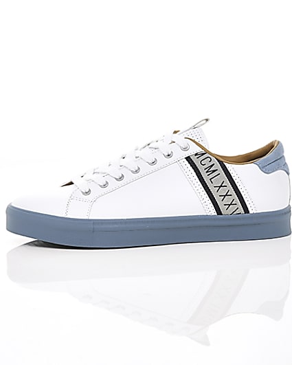360 degree animation of product White seattle blue stripe trainers frame-22