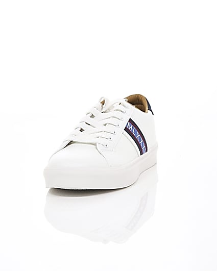 360 degree animation of product White seattle trainers frame-2