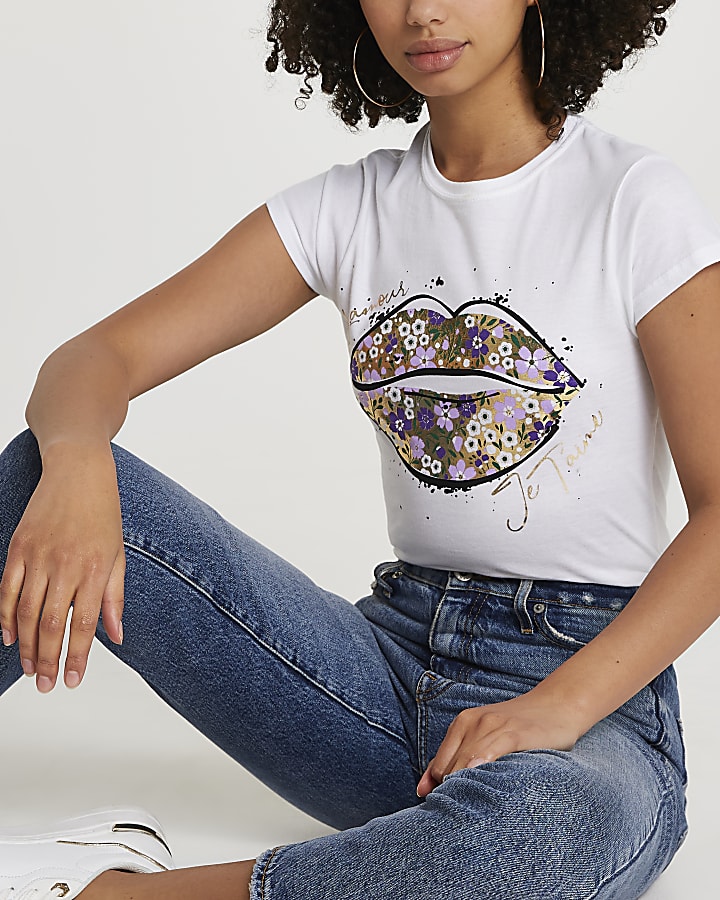 White short sleeve floral lilac lips t-shirt