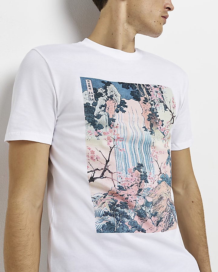 White Slim fit graphic Japanese t-shirt