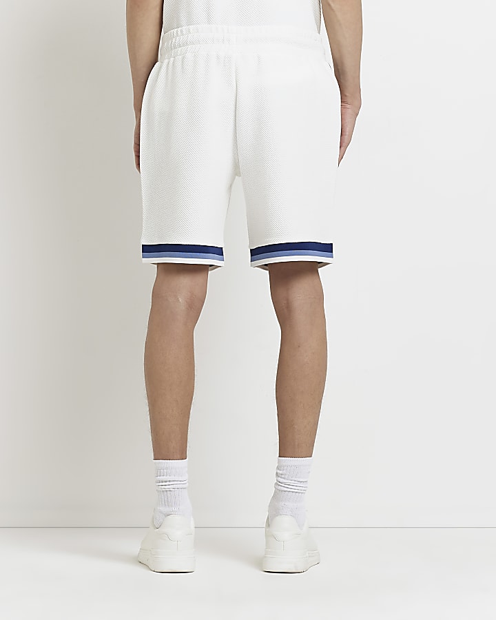 White Slim fit stripe Textured Shorts