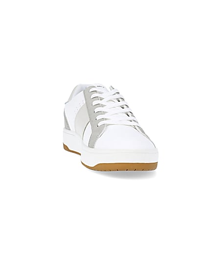 360 degree animation of product White stripe detail trainers frame-20