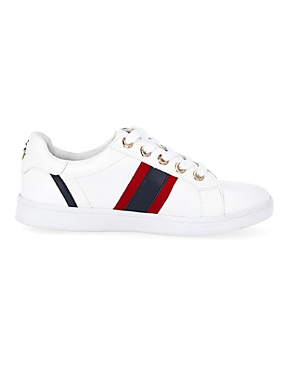 360 degree animation of product White stripe wide fit lace-up trainers frame-15
