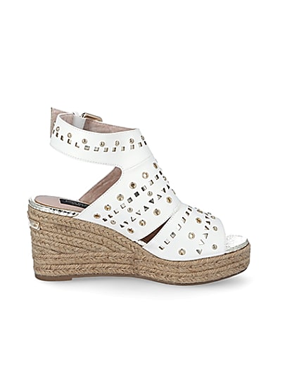360 degree animation of product White studded open toe wide fit wedge sandals frame-15