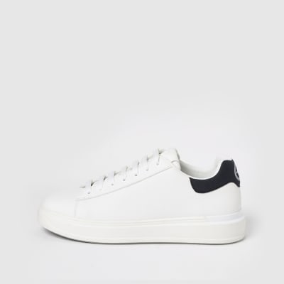 white casual trainers mens
