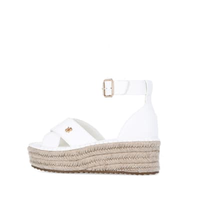 360 degree animation of product White wide espadrille flatform sandals frame-4