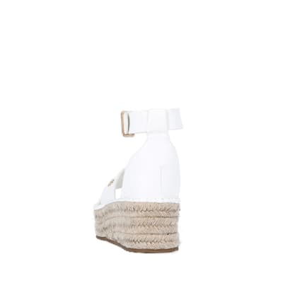 360 degree animation of product White wide espadrille flatform sandals frame-8