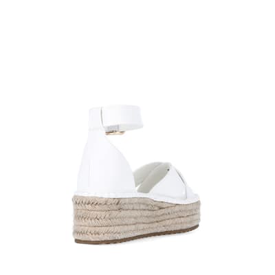 360 degree animation of product White wide espadrille flatform sandals frame-11