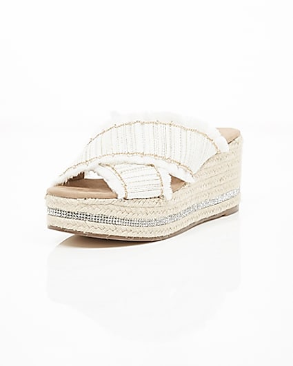360 degree animation of product White woven chain trim espadrille wedges frame-1