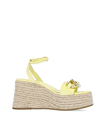 360 degree animation of product Yellow chain detail flatform wedges frame-16